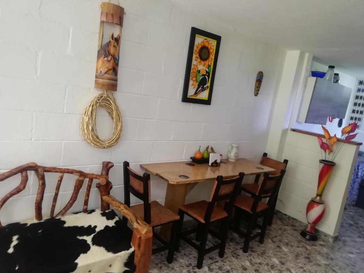 Apartamento Campestre Medellín Exteriör bild